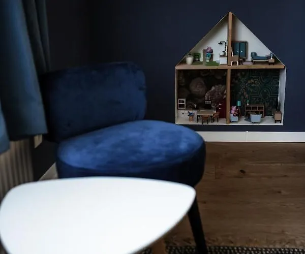 Grosses Schwarze Moewe Nahe Ueckermuende * Grambin